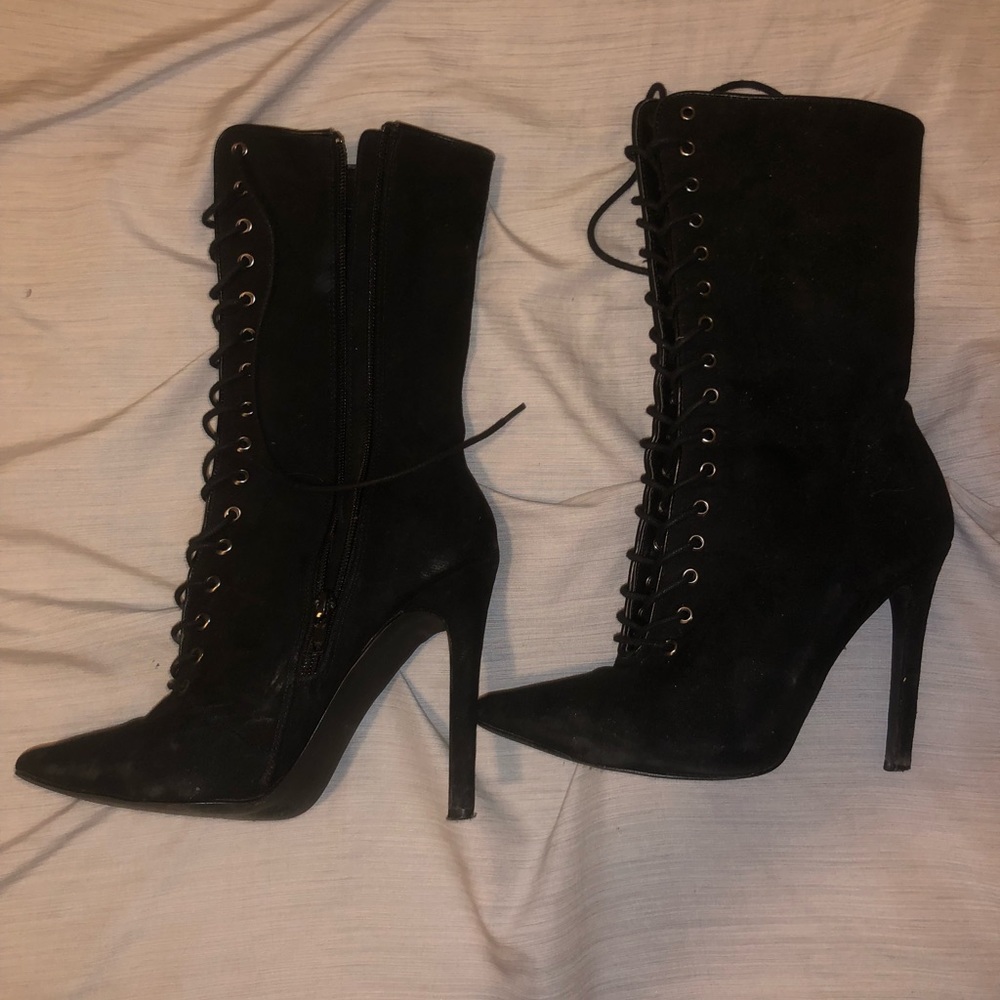 Black heel boots